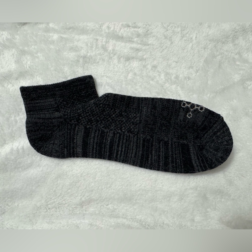 Lot of 5 Tommie Copper Women’s 3 Gray and 2 Black Compression Ankle Socks Size M - Picture 6 of 7